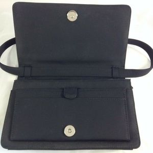 NINE WEST - BLACK CLUTCH HANDBAG